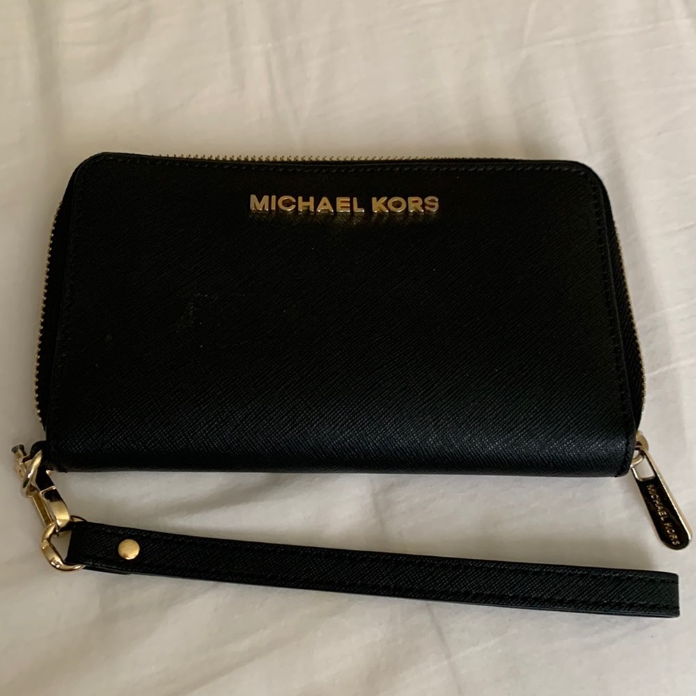 Michael kors wallet
